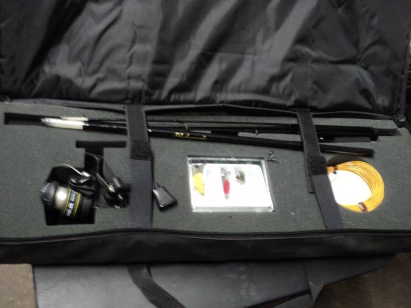 lot 30 image: Marlboro Unlimited Fishing Gift Set...