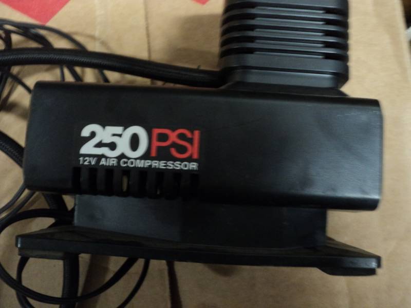 lot 67 image: 250 PSI 12V Air Compressor...