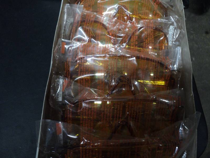lot 82 image: Vallen Vision Safety Glasses 10 pr....