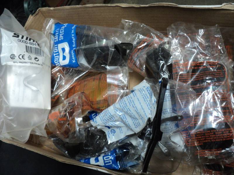 lot 83 image: vallen Vision Safety Glasses 16 pr....