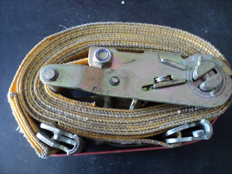 lot 103 image: Heavy Duty Rachet Strap new...