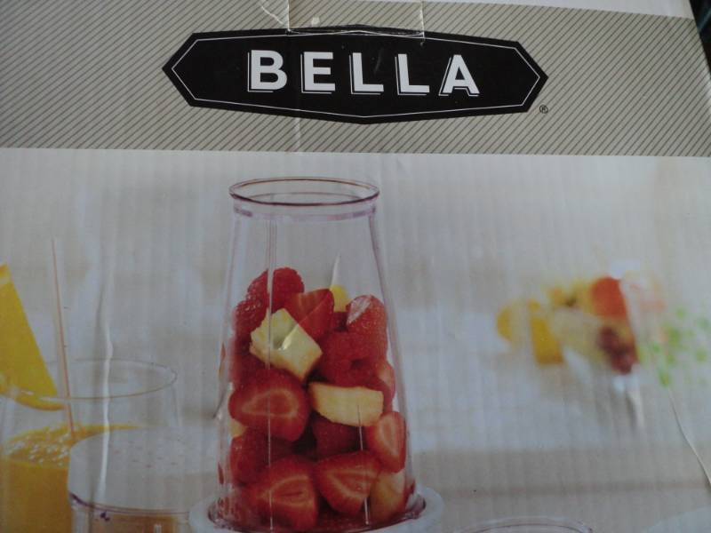 lot 117 image: Bella Rocket Blender 12 pc set new...