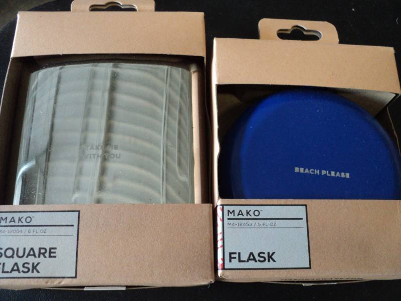 lot 119 image: Mako set of 2 Flasks...