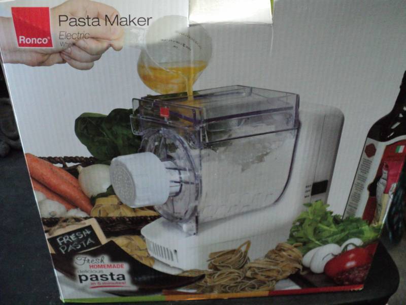 lot 137 image: New Ronco Pasta Maker...