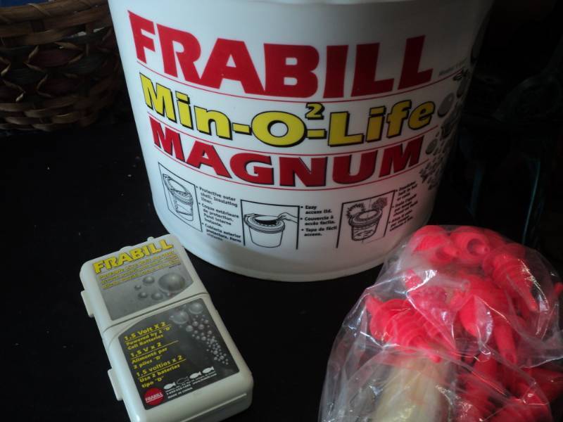 lot 144 image: Frabiel Min-o-life Bucket and Porta...