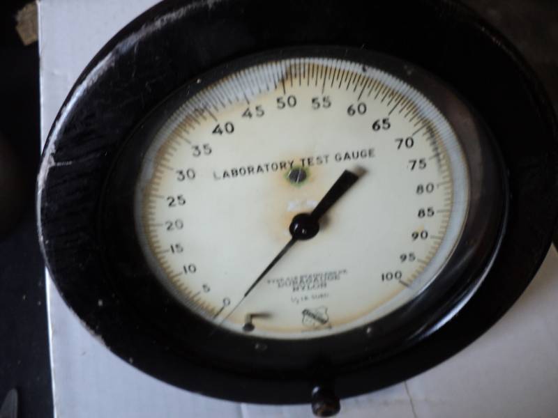 lot 192 image: 6 Laboratory Test gauge- Type 316 ...