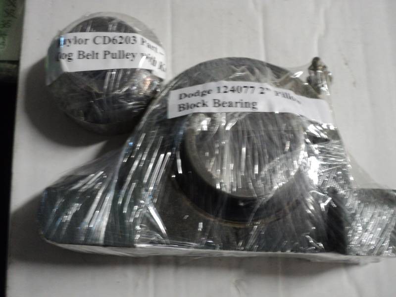 lot 202 image: Dodge 124077 2 Pillow Block Bearin...