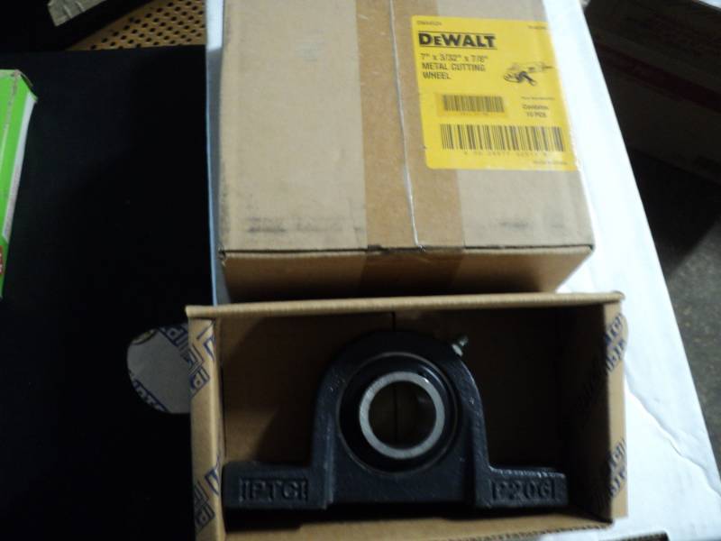 lot 215 image: DeWalt DWA4524 7 Metal Cutting Bla...