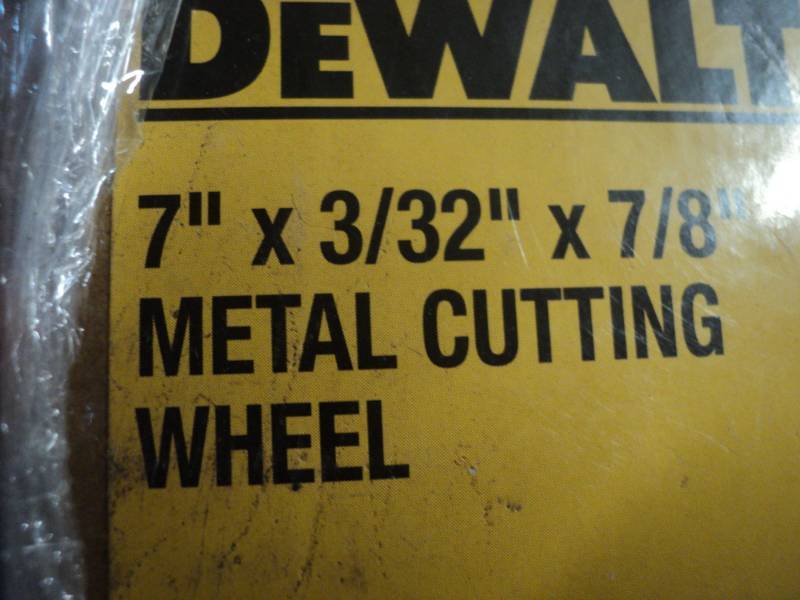 lot 239 image: Dewalt DWA4524 7 Metal Cutting Bla...