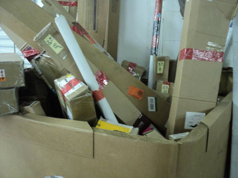 lot 265 image: Pallet of Blinds, Various widths an...