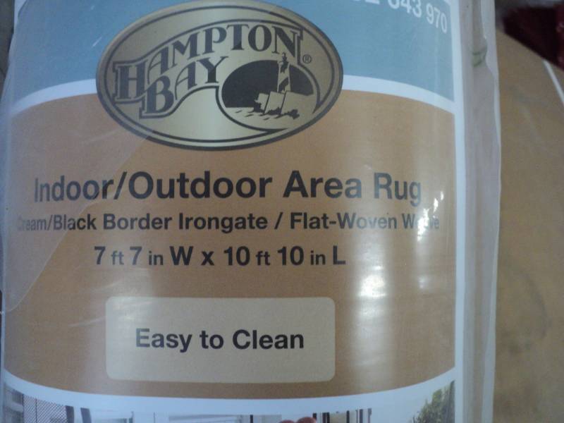 lot 279 image: Hampton Bay IndoorOutdoor CreamBl...