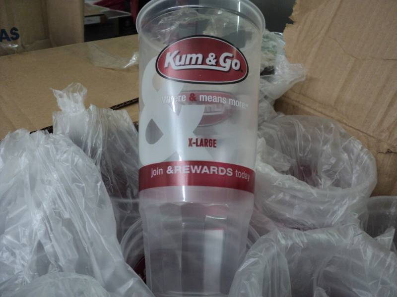 lot 300 image: Case of 500 Xlarge Plastic Glasses...