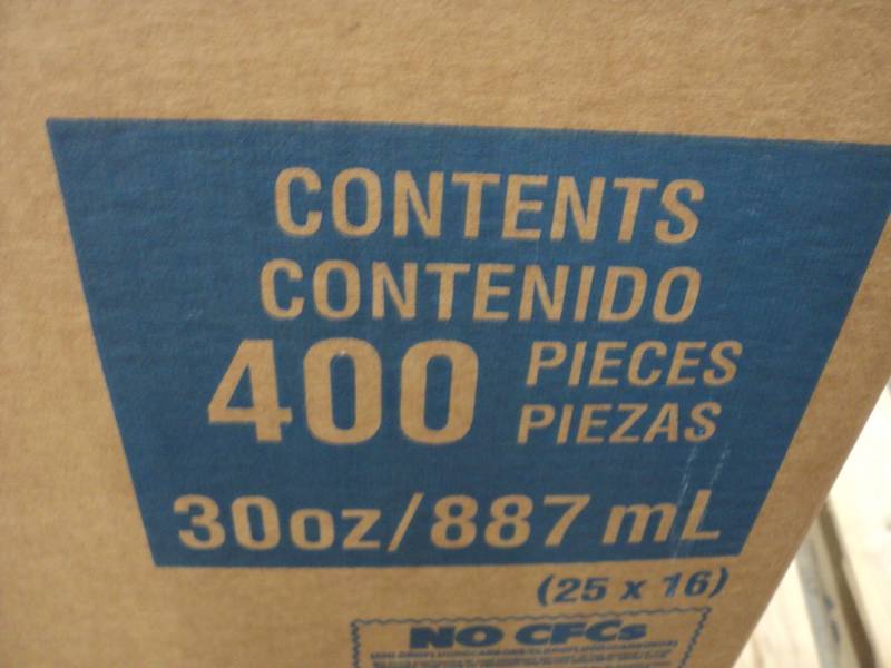 lot 311 image: Case of 400 - 30 oz Hot or Cold Ins...