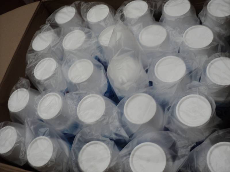lot 312 image: Case of 400 - 30 oz Hot or Cold Ins...