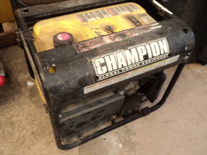 lot 325 image: Champion Global Power Equipment Gen...