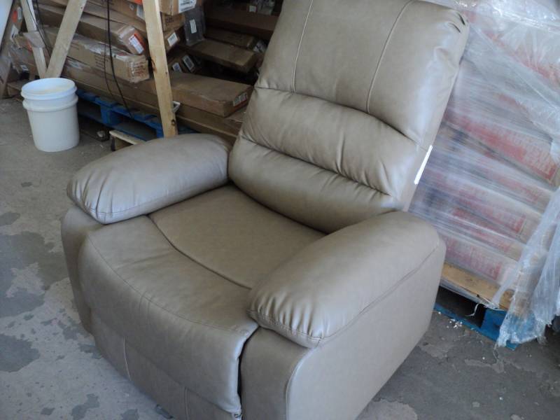 lot 326 image: Tan Recliner- missing side pieces ...
