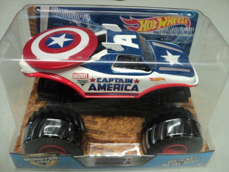 lot 10 image: Captain America Die-Cast Metal Body...