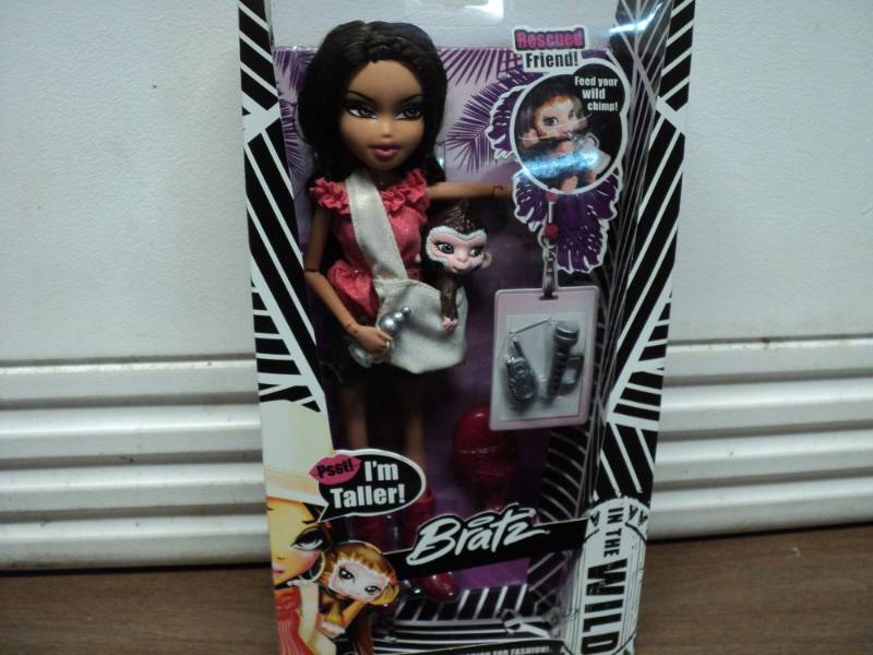 lot 26 image: Bratz Doll named Yasmin...