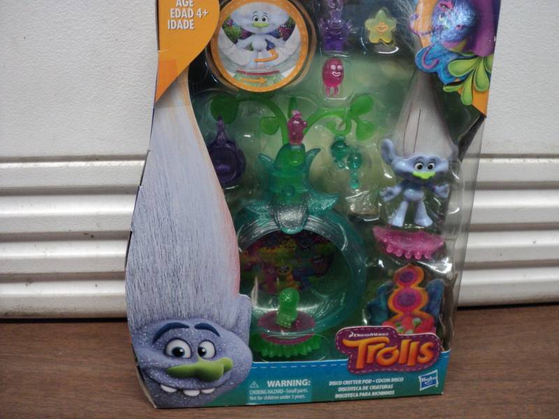 lot 29 image: Dreamworks Trolls...