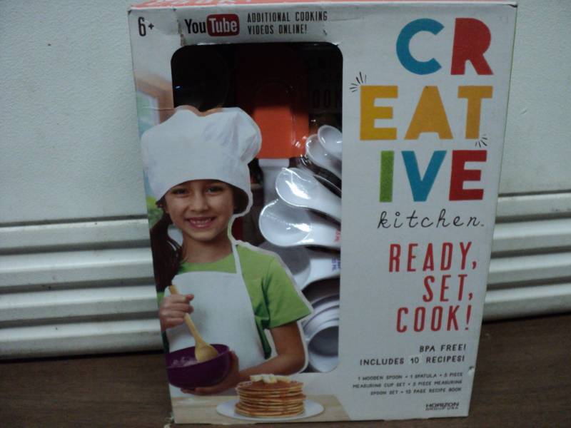 lot 43 image: Creative Kitchen...