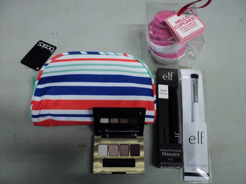 lot 62 image: Purse, Elf Make Up and Hello Cupcak...