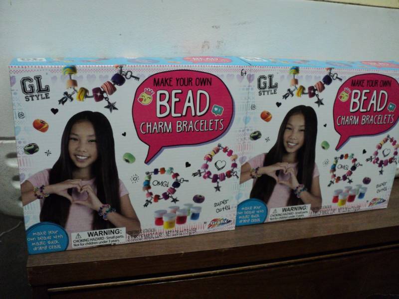 lot 75 image: Set of 2 GL Style Make Your Own Bea...