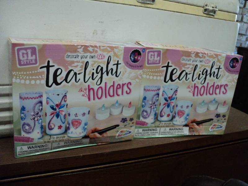 lot 76 image: Set of 2 Tea Light Holders Kit...
