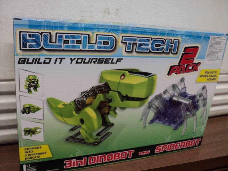 lot 93 image: BuildTech 2 pack Dinobot and Spider...