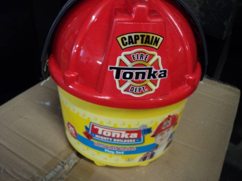 lot 117 image: TONKA Hard Hat Bucket Set...