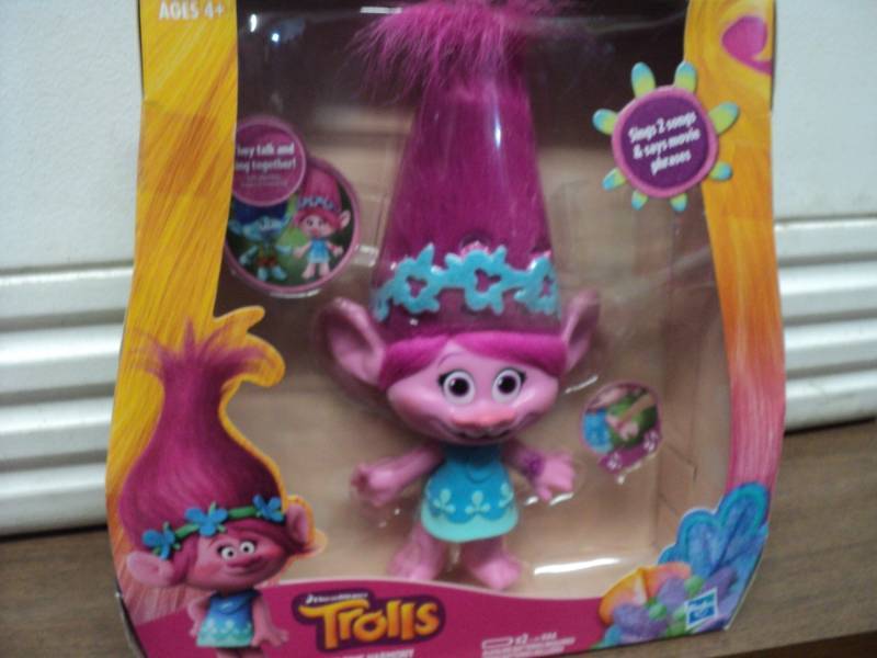 lot 149 image: Trolls...