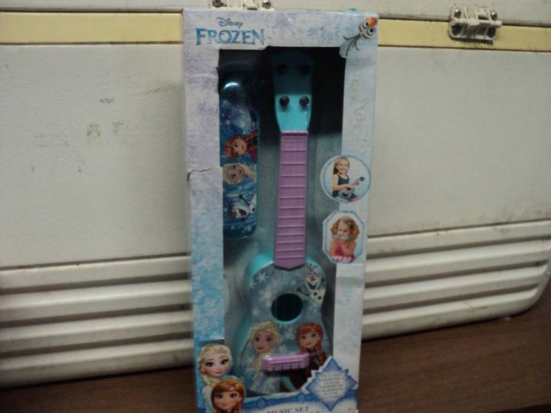 lot 150 image: Disney Frozen Music Set...