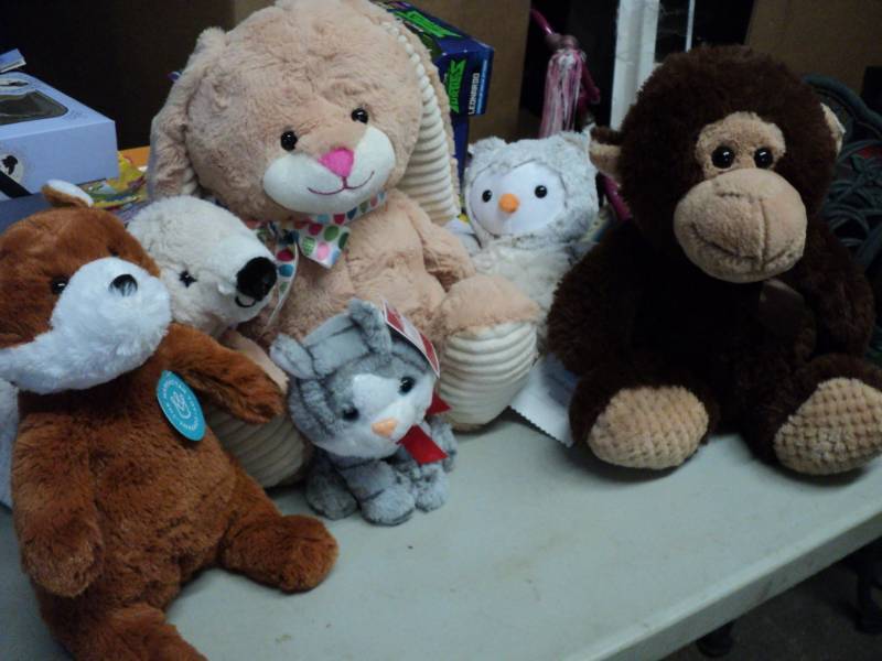 lot 166 image: Lot of Stuffed Animals...