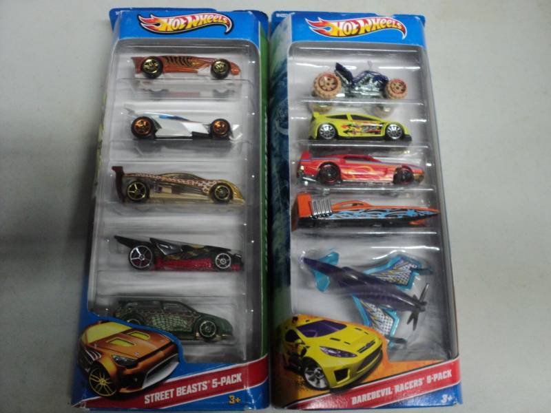 lot 177 image: Set of 2 Hot Wheels...
