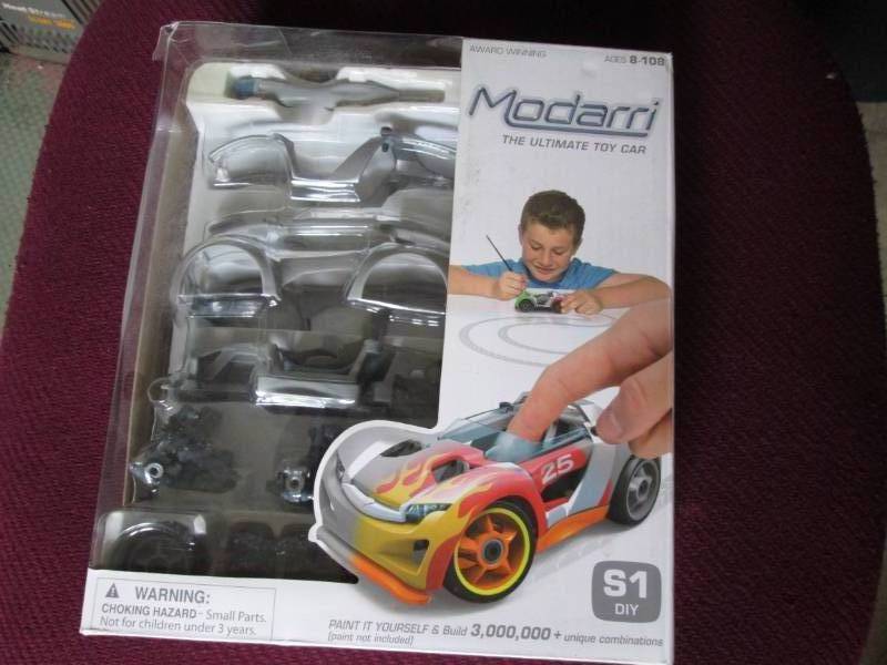 lot 5 image: Modarri- The Ultimate Toy Car...
