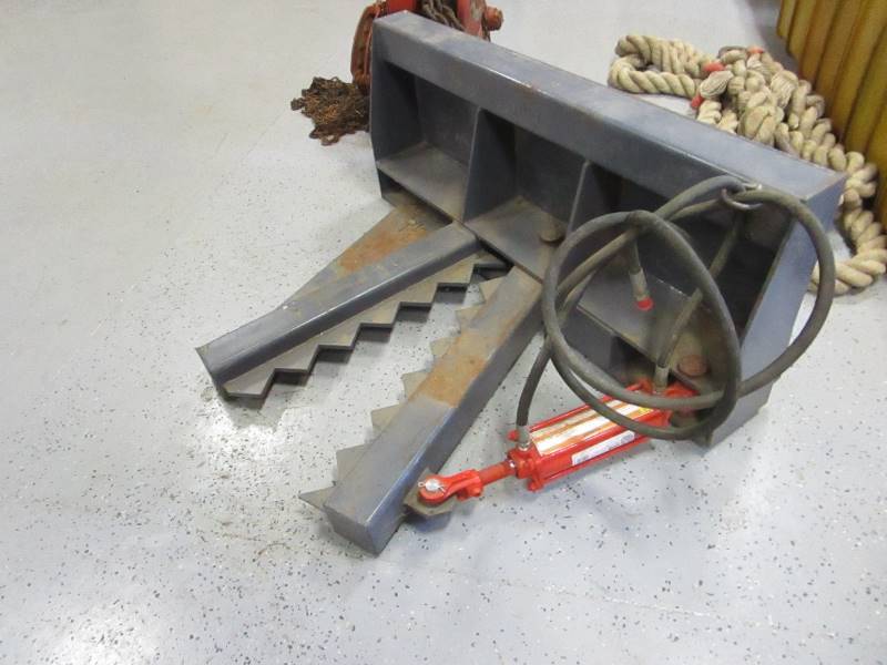 (New) Skidsteer TreeBrush Puller Attachment