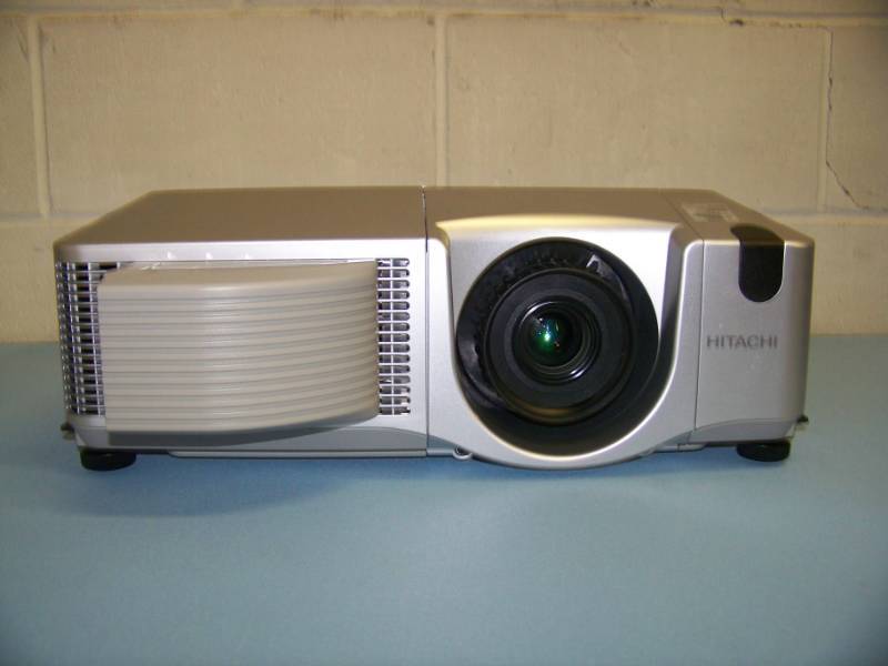 lot 3 image: Hitachi, CP-SX635, LCD Projector with Remote Control, HDMI Input and HDMIDVIVGA Cables