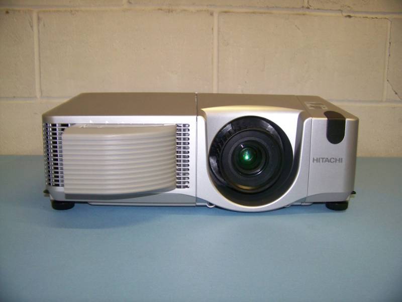 lot 4 image: Hitachi, CP-SX635, LCD Projector with HDMI Input and HDMIDVIVGA Cables