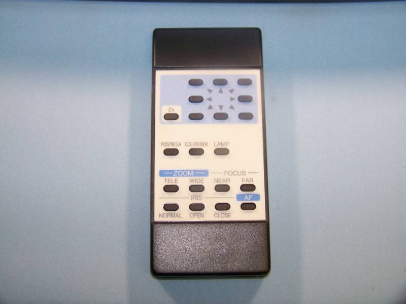 lot 102 image: Elmo, Digital Presenter  Document Camera with Remote Control