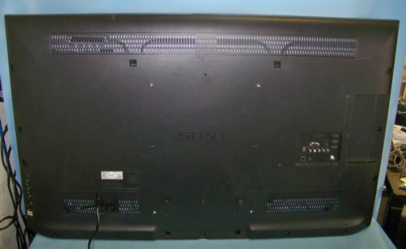 lot 16 image: 50, Sony, Bravia, 1080p, Wi-Fi ready, Ultra Slim, LED TV  Television with (4) HDMI Inputs and Remote Control