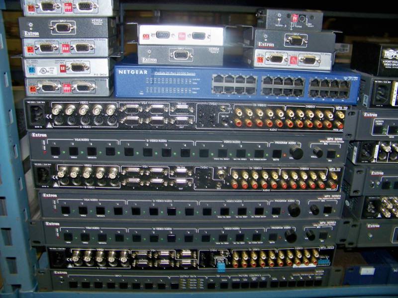 lot 113 image: (LARGE LOT - 8 SHELF) Miscellaneous Audio  Video  Network Items