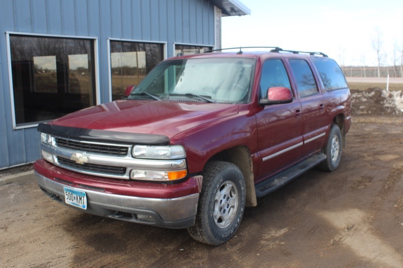 2004 Chevrolet Suburban 1500 LT 4x4
