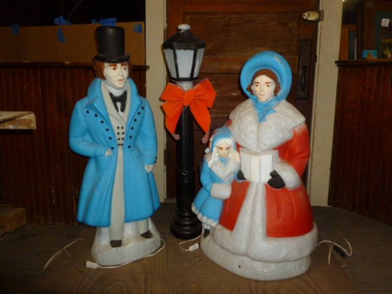 lot 5 image: Blow Molds