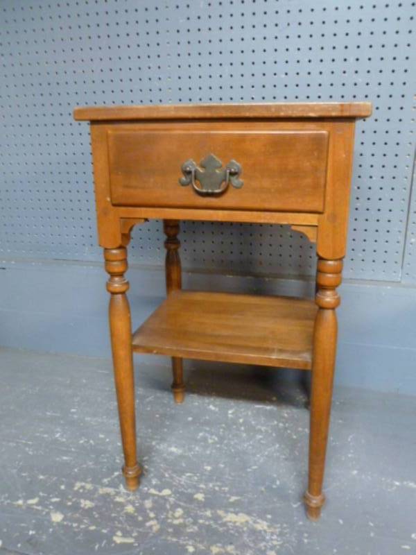 lot 6 image: Vintage Ethan Allen