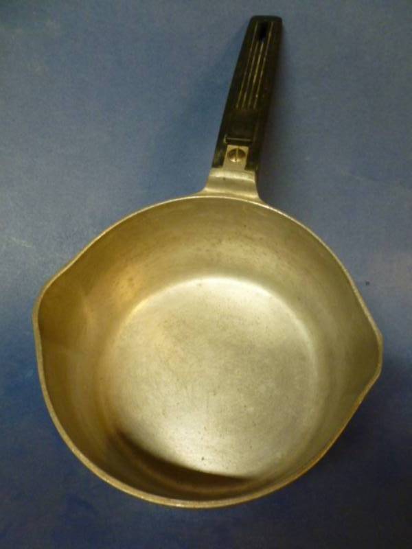 lot 27 image: Vintage Wagner Ware
