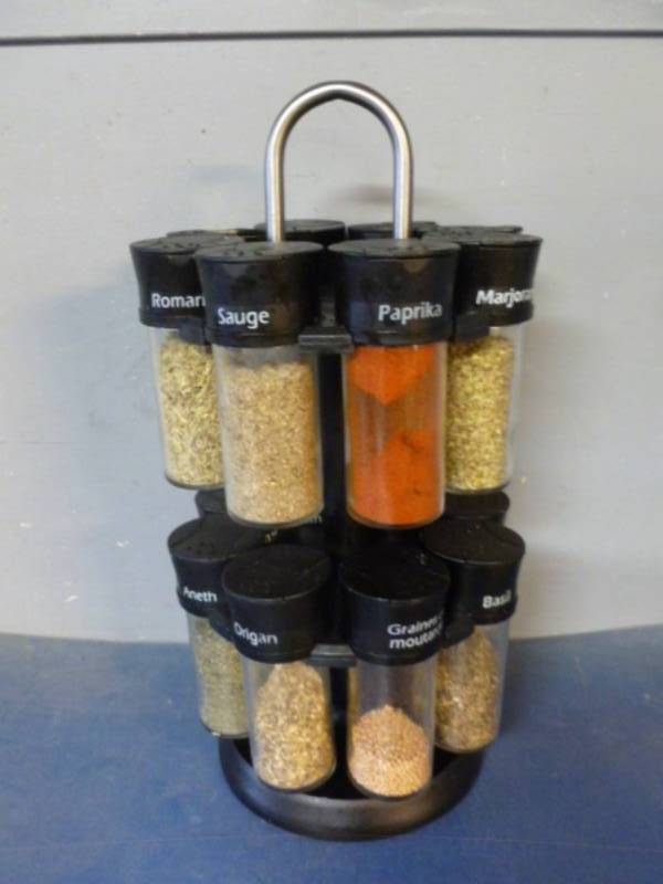 lot 60 image: Spice Rack