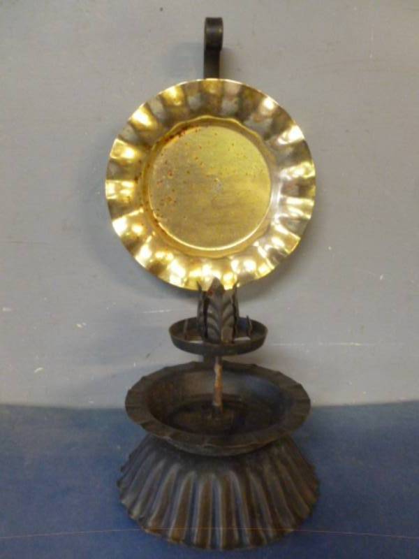 lot 65 image: Candle Lamp