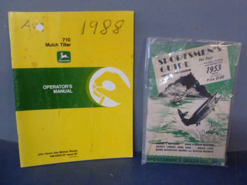 lot 93 image: Vintage Booklet