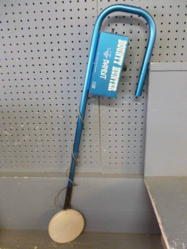 lot 149 image: Metal Detector