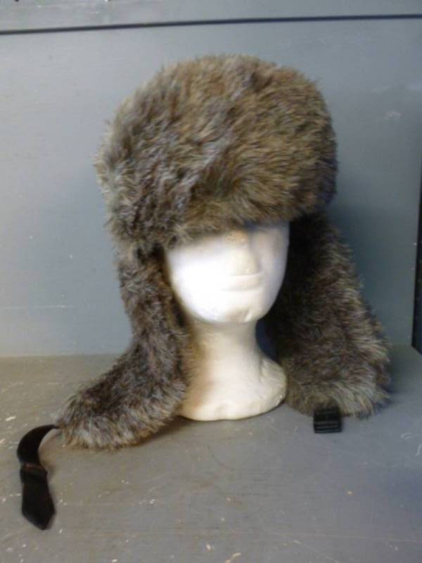 lot 175 image: New Hat