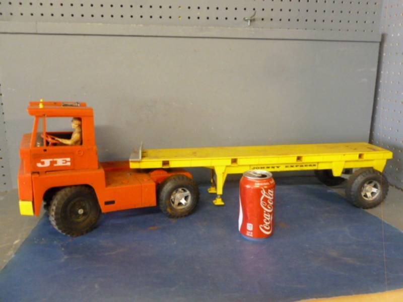 lot 182 image: Vintage Eldon Toy Truck
